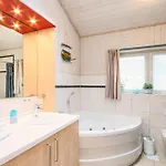 In With Sauna